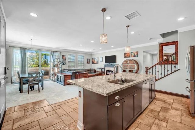 1009 El Paseo, Lake Forest, CA 92610