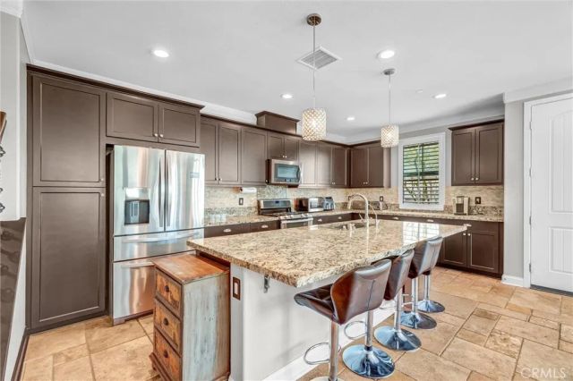 1009 El Paseo, Lake Forest, CA 92610