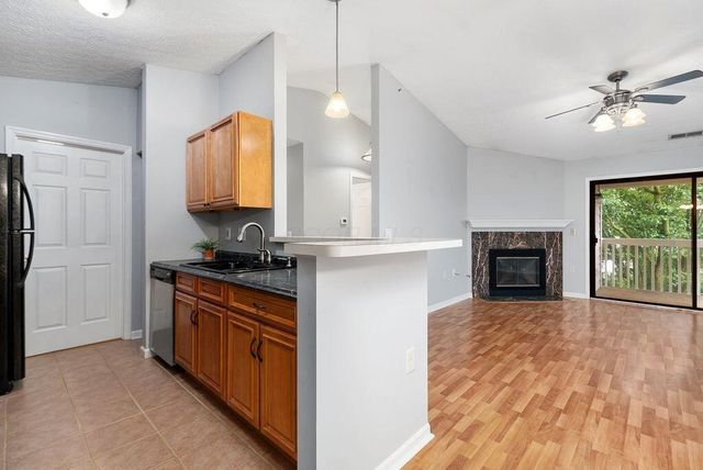 6823 Meadow Creek Drive, 309, Columbus, OH 43235