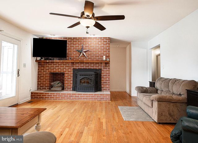 2625 BRADENBAUGH RD, White Hall, MD 21161