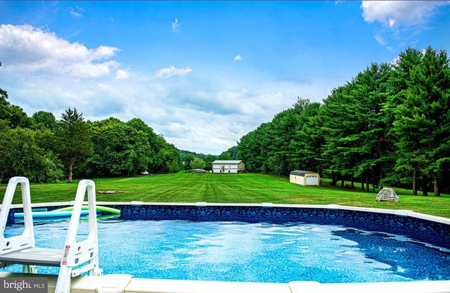 2625 BRADENBAUGH RD, White Hall, MD 21161