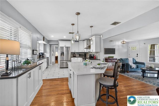 1933 Johnston Drive, Bethlehem City, PA 18017