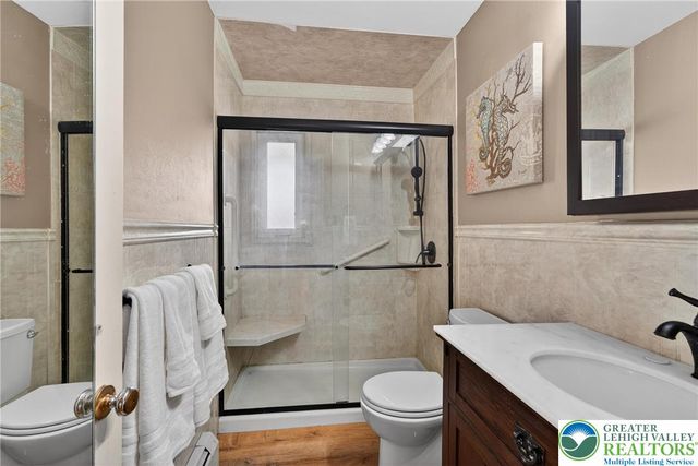 1933 Johnston Drive, Bethlehem City, PA 18017