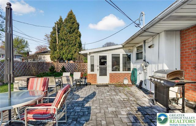 1933 Johnston Drive, Bethlehem City, PA 18017