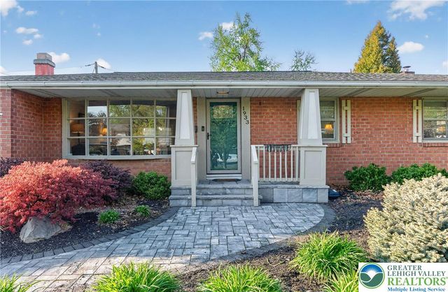 1933 Johnston Drive, Bethlehem City, PA 18017