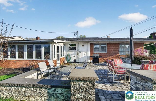 1933 Johnston Drive, Bethlehem City, PA 18017