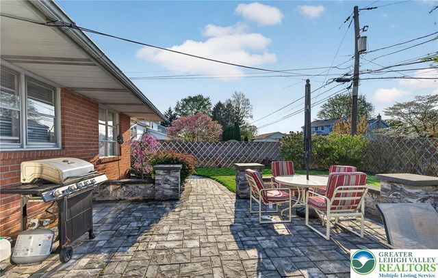 1933 Johnston Drive, Bethlehem City, PA 18017