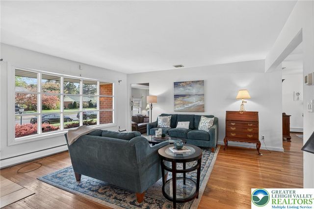 1933 Johnston Drive, Bethlehem City, PA 18017