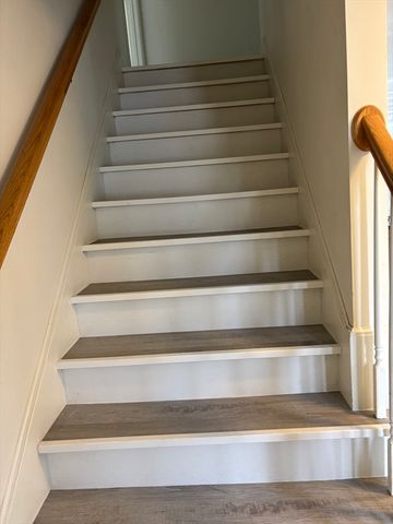 13 Navajo Rd, Worcester, MA 01606