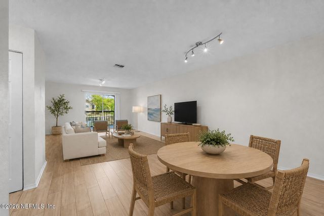 19 ARBOR CLUB Drive 211, Ponte Vedra Beach, FL 32082