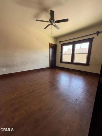 1239 S C Street, Oxnard, CA 93033