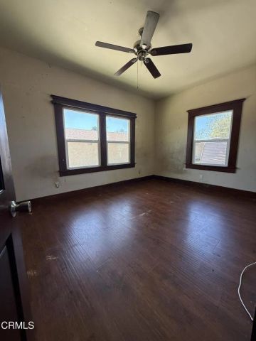 1239 S C Street, Oxnard, CA 93033