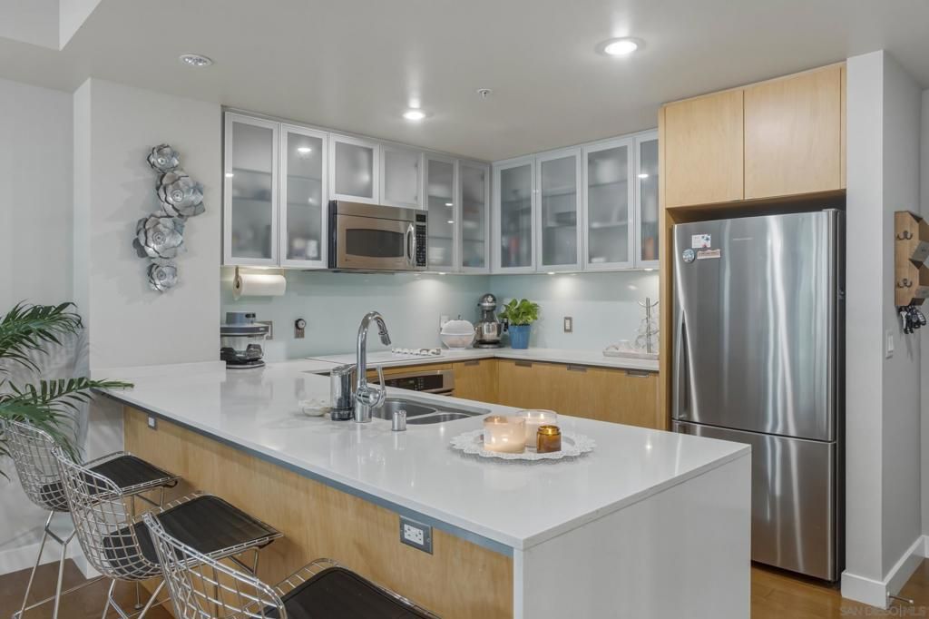 Image 9 of property listing at Address unavailable.