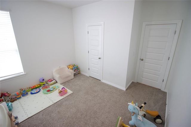 9040 NW 149th Terrace, Yukon, OK 73099