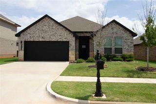 9040 NW 149th Terrace, Yukon, OK 73099