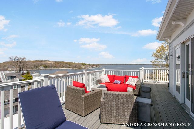 2378 Sunset Walk, Macatawa, MI 49434