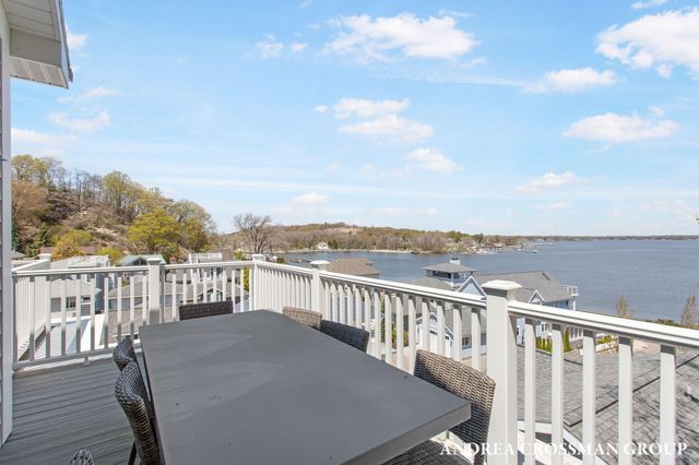 2378 Sunset Walk, Macatawa, MI 49434