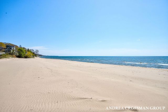 2378 Sunset Walk, Macatawa, MI 49434