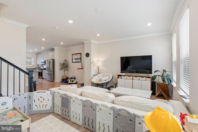 4410 ROLAND HEIGHTS AVE, Baltimore, MD 21211
