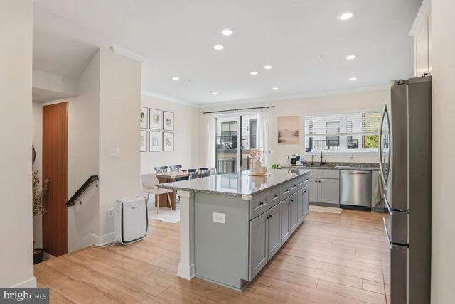 4410 ROLAND HEIGHTS AVE, Baltimore, MD 21211