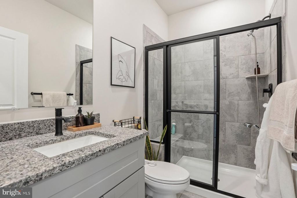 Image 22 of property listing at 4410 ROLAND HEIGHTS AVE, Baltimore, MD 21211