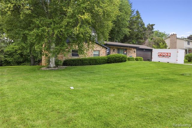 6180 Meyer Avenue, Brighton, MI 48116