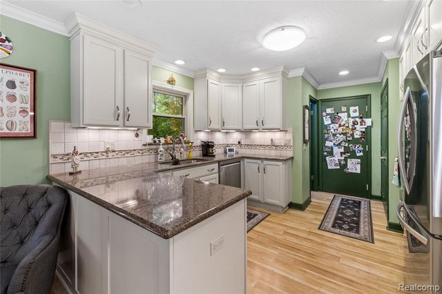 6180 Meyer Avenue, Brighton, MI 48116