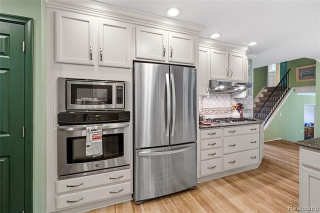 6180 Meyer Avenue, Brighton, MI 48116
