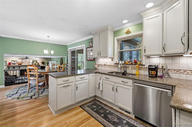 6180 Meyer Avenue, Brighton, MI 48116