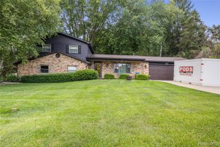 6180 Meyer Avenue, Brighton, MI 48116