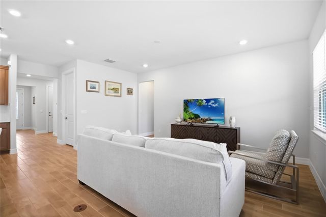 2682 MIDSWEET AVENUE, St Cloud, FL 34772