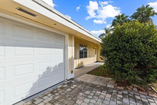 9199 Lantern Drive, Lake Worth, FL 33467