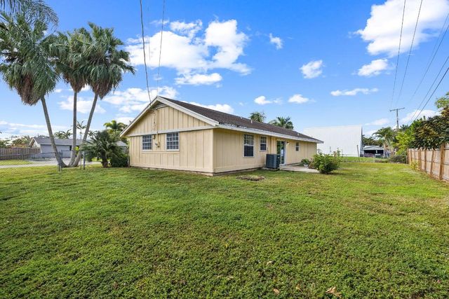 9199 Lantern Drive, Lake Worth, FL 33467