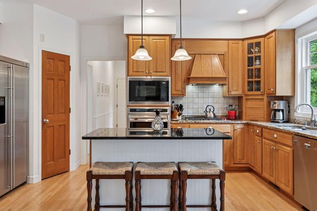 18830 Kanabec Trail, Lakeville, MN 55044