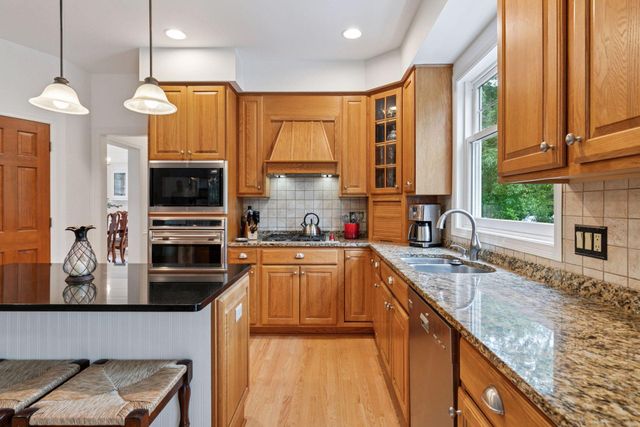 18830 Kanabec Trail, Lakeville, MN 55044