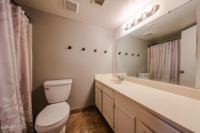 1831 W MULBERRY Drive 220, Phoenix, AZ 85015