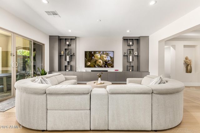 25822 N 20TH Avenue, Phoenix, AZ 85085