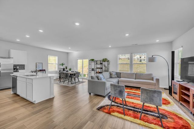 544 Lyness Dr, Smyrna, TN 37167