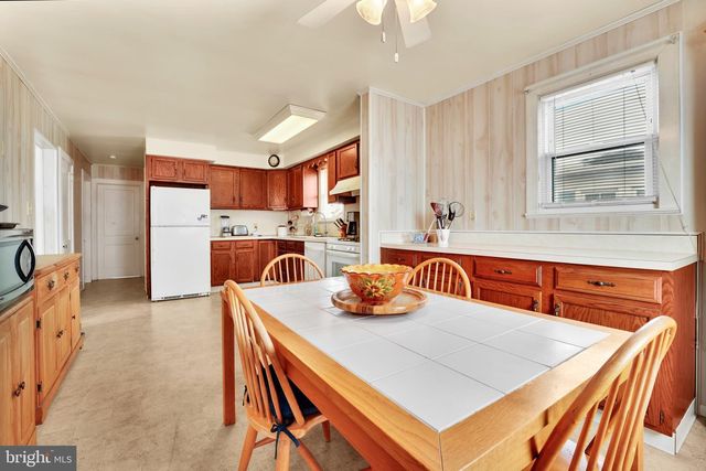 3700 S CLINTON AVE, Hamilton, NJ 08610