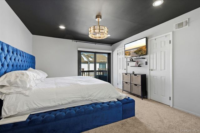 201 Poplar Court 201, Wantagh, NY 11793