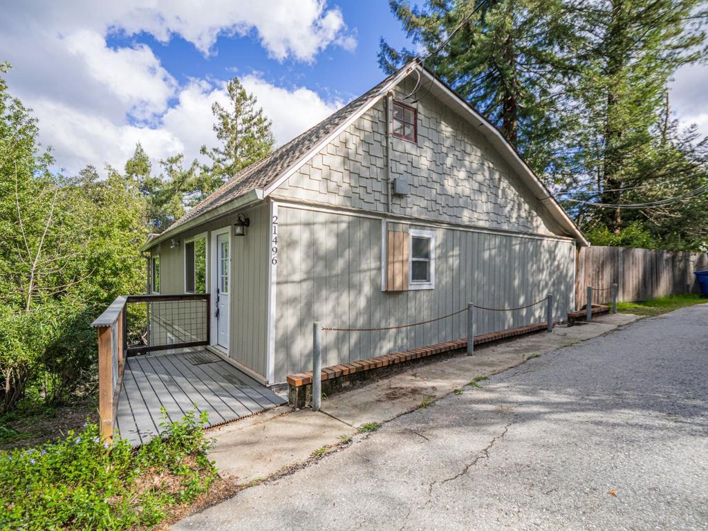 21496 Mary Alice Way, Los Gatos, CA 95033