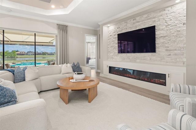 14829 MONTELLO WAY, Bradenton, FL 34211