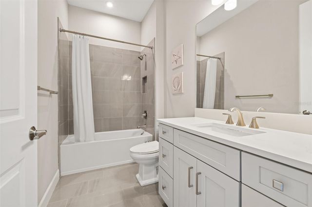 14829 MONTELLO WAY, Bradenton, FL 34211