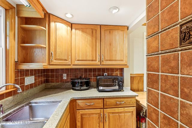 23 Spring Street, Jackson, NJ 08527