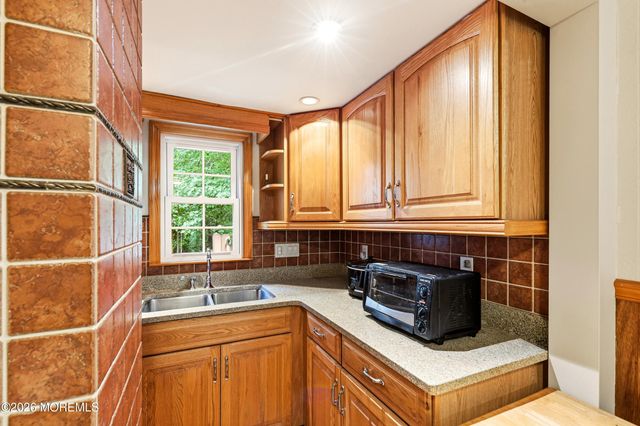 23 Spring Street, Jackson, NJ 08527