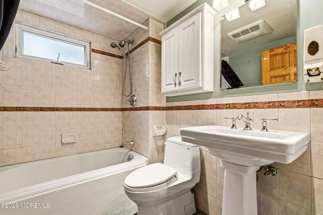 23 Spring Street, Jackson, NJ 08527