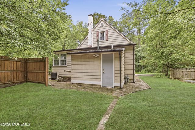 23 Spring Street, Jackson, NJ 08527