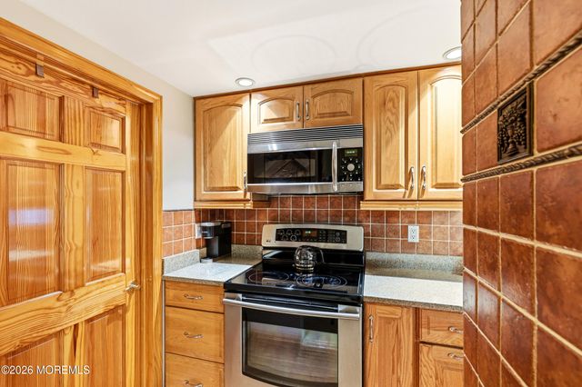 23 Spring Street, Jackson, NJ 08527