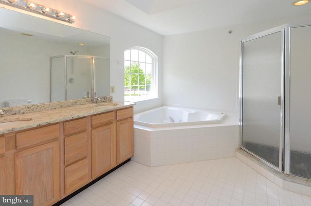 200 ROLLING HILL DR, Plymouth Meeting, PA 19462