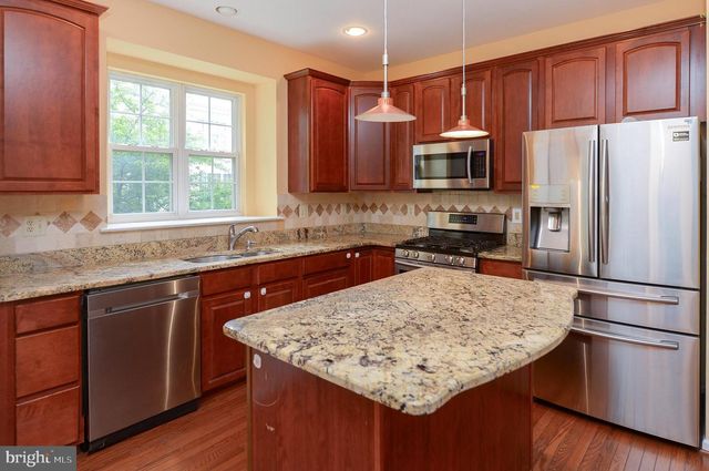 200 ROLLING HILL DR, Plymouth Meeting, PA 19462